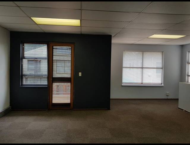 OFFICE PROPERTY TO RENT IN BOSKRUIN